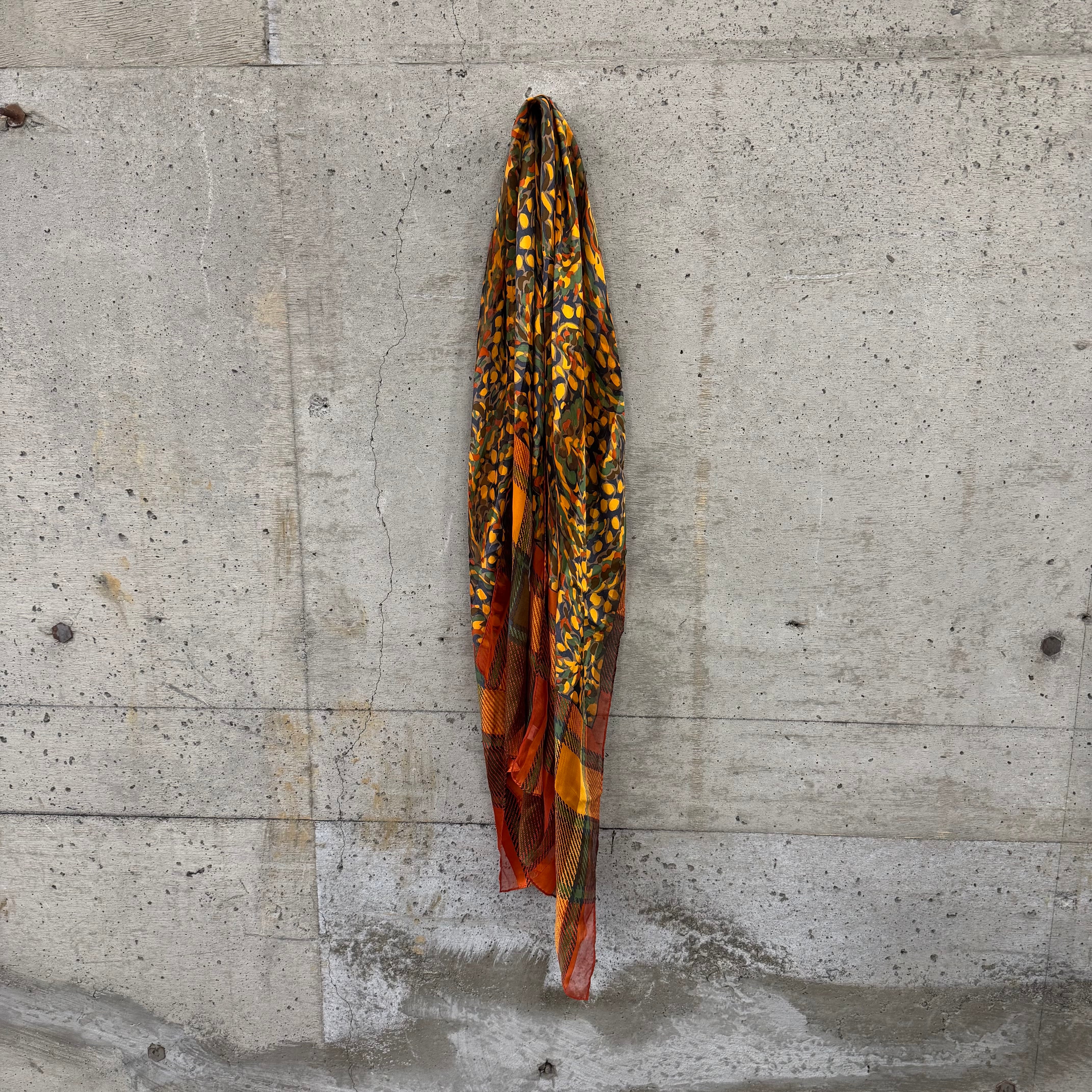 Orange distinctive patterned scarf
