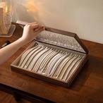 ネックレス収納ボックス ブラックウォールナット　パールペンダント 特別　ジュエリーボックス ディスプレイボックス ネックレスボックス　母の日　ギフト　ユニセックス　おしゃれ　木製　ガラス