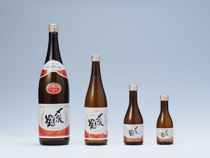 〆張鶴　月 720ml