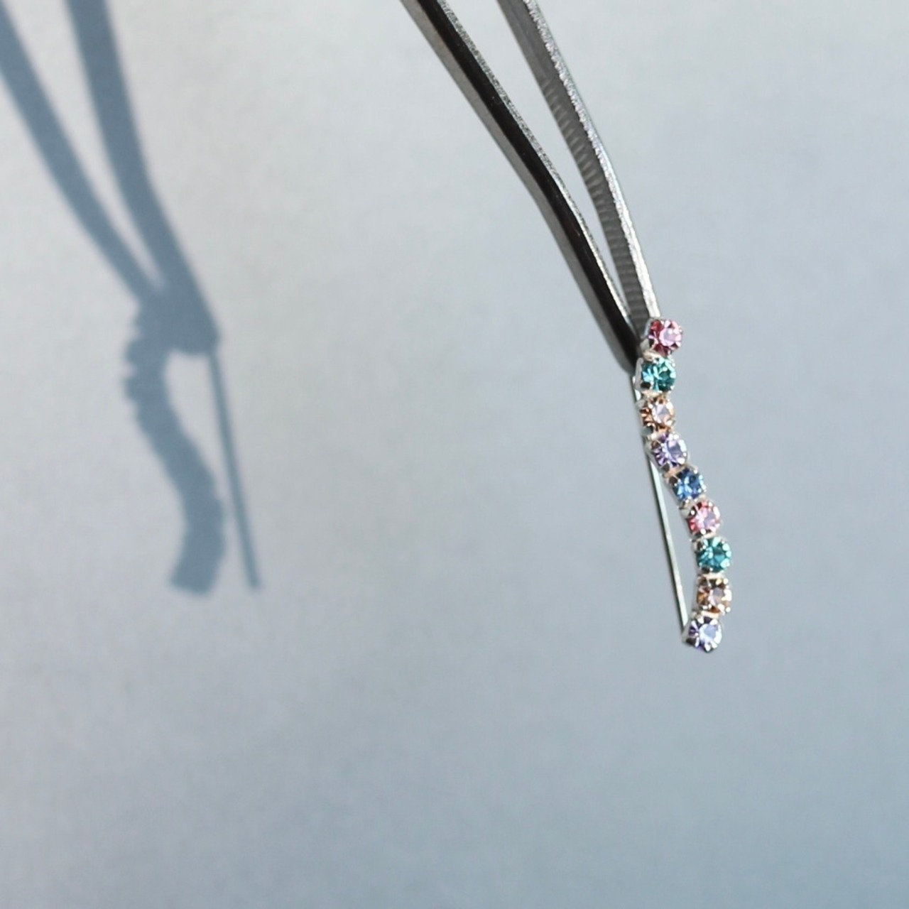 パステルレインボーのイヤーカフ