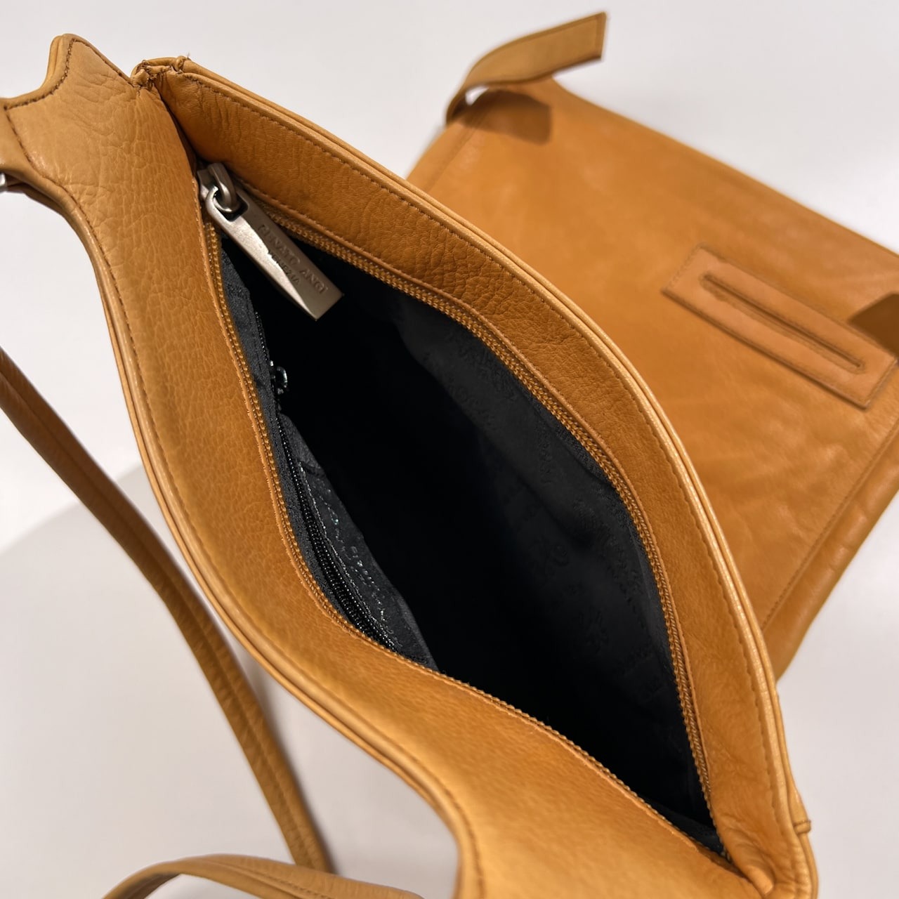 RENATO ANGI レナートアンジ イタリー製 本革 レザー ショルダーバッグ/ミラー付き/多機能