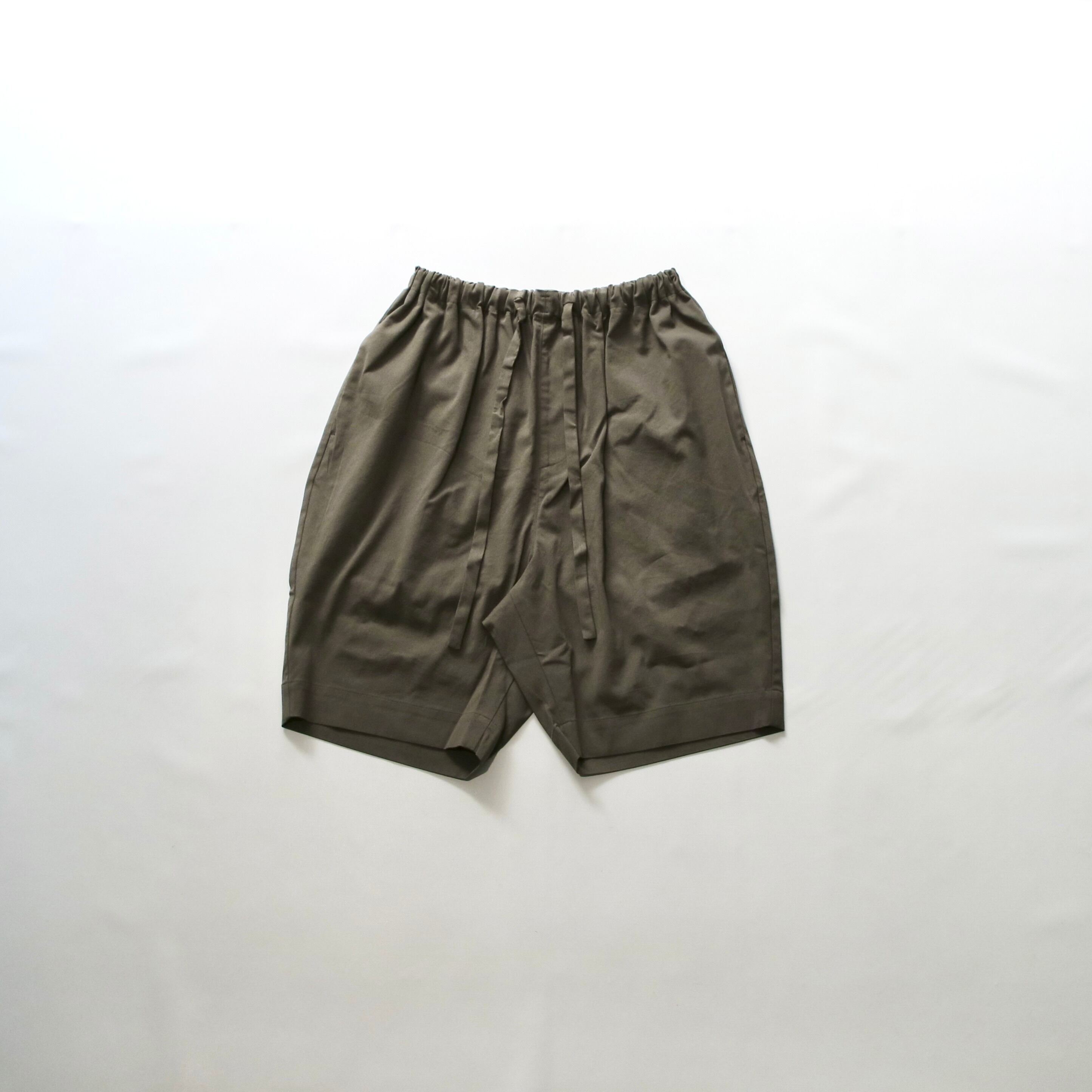 【BASISBROEK バージスブルック】GAIA STRETCH RAYON EASY SHORTS ストレッチレーヨンイージーショーツ