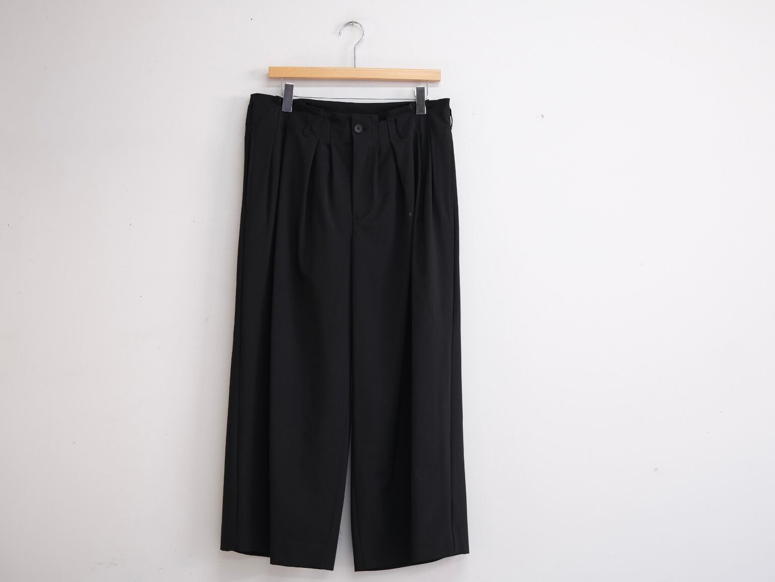 【中古】ディガウェル DIGAWEL 25AW Wide tuck pants ワイド タック スラックス パンツ DWYB014 1 黒●■251206 DIGAWEL”Wide tuck pants Black” | Lapel online store