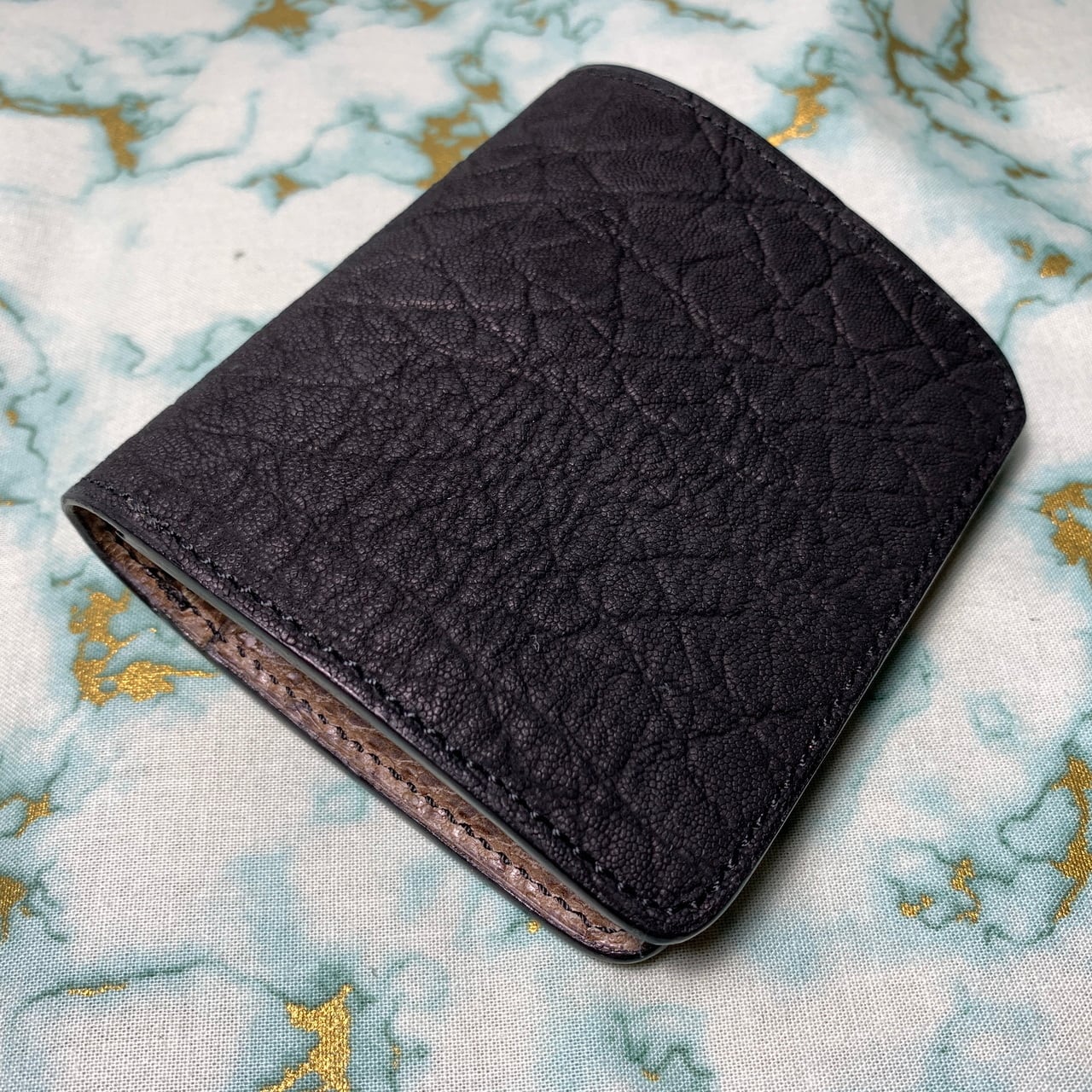 エレファントレザー 小さめ2つ折り財布 (裏革に手が触れない高級仕様