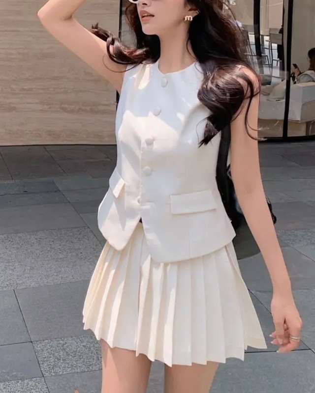 pleats skirt jacket set