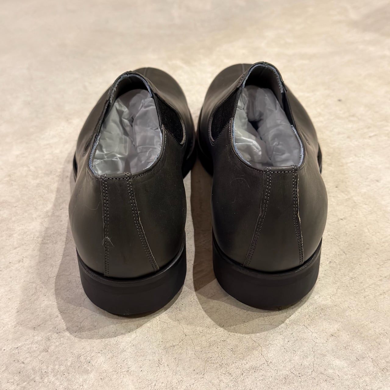 LADY WHITE × PHIGVEL SPLIT SEAM SHOE | HUMAN and THINGS