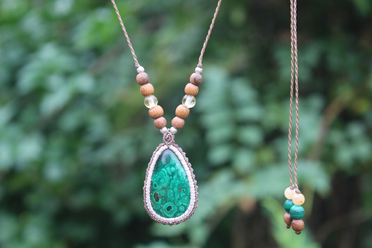 Malachite  micro macrame woody pendant