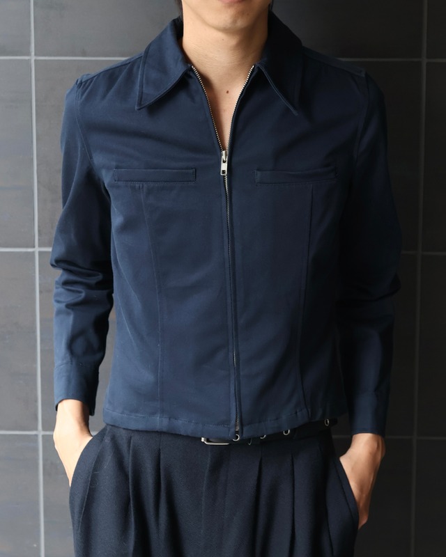 Short length zip-up blouson
