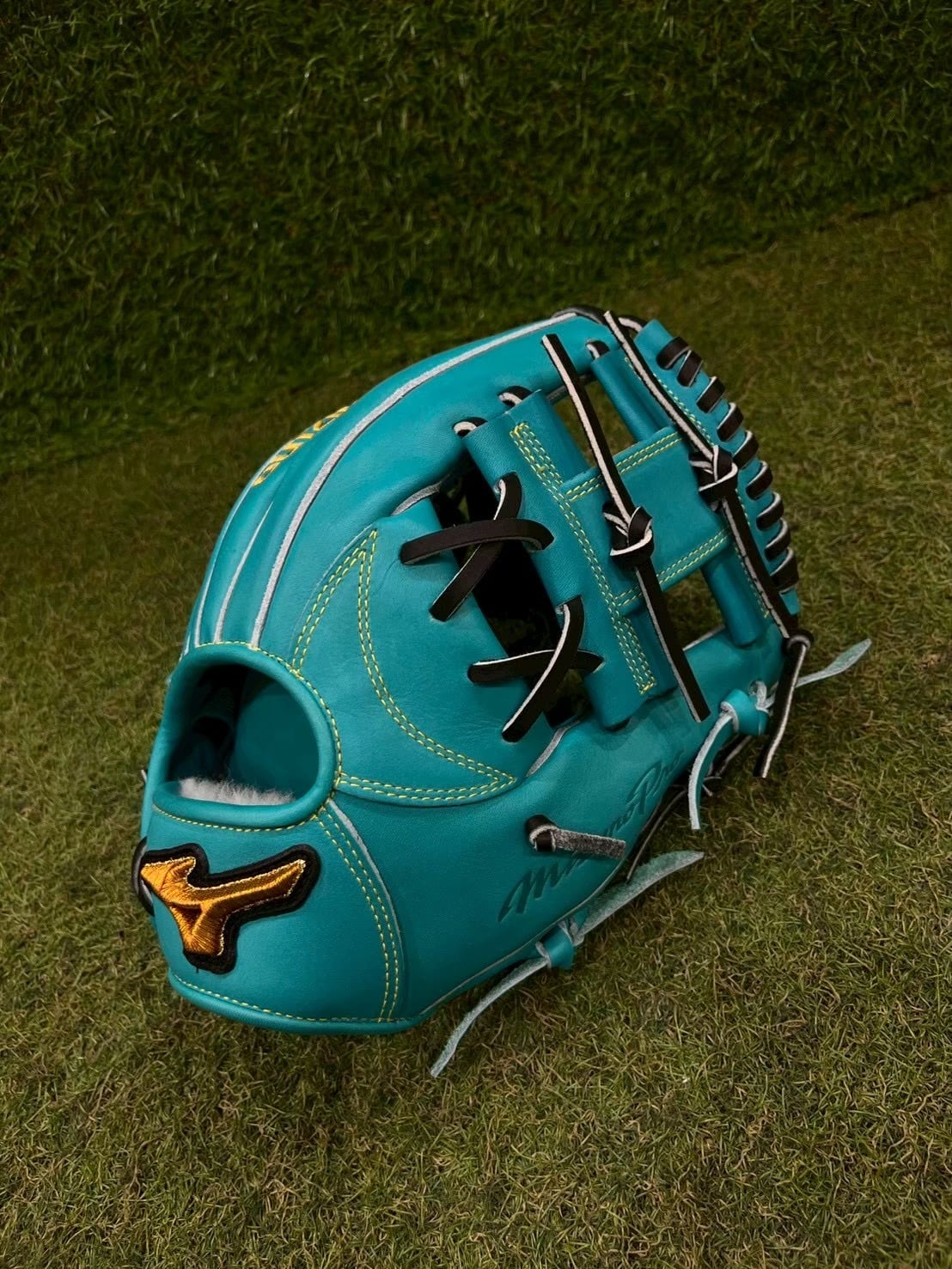 ミズノプロ軟式用 内野手用グラブ 1AJGR35103 | ミツウマスポーツ