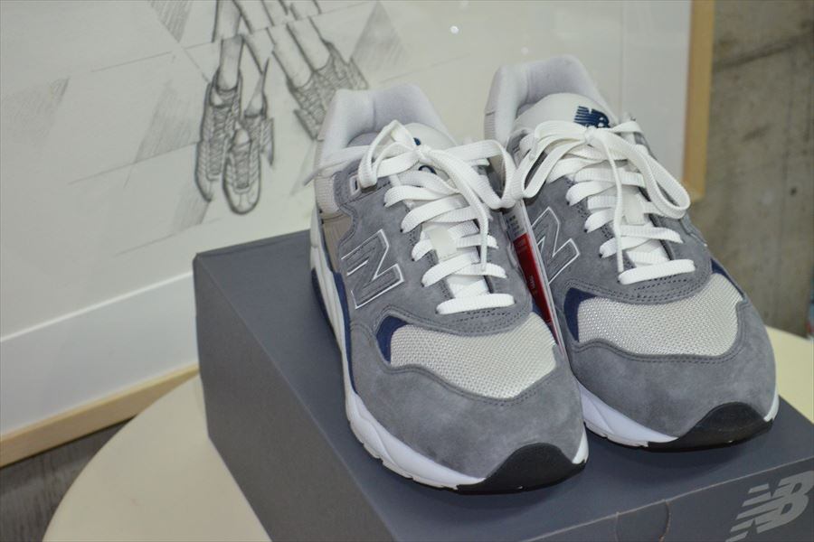 サッカニー SAUCONY SONIC HI S70820-1 ハイカット スニーカー
