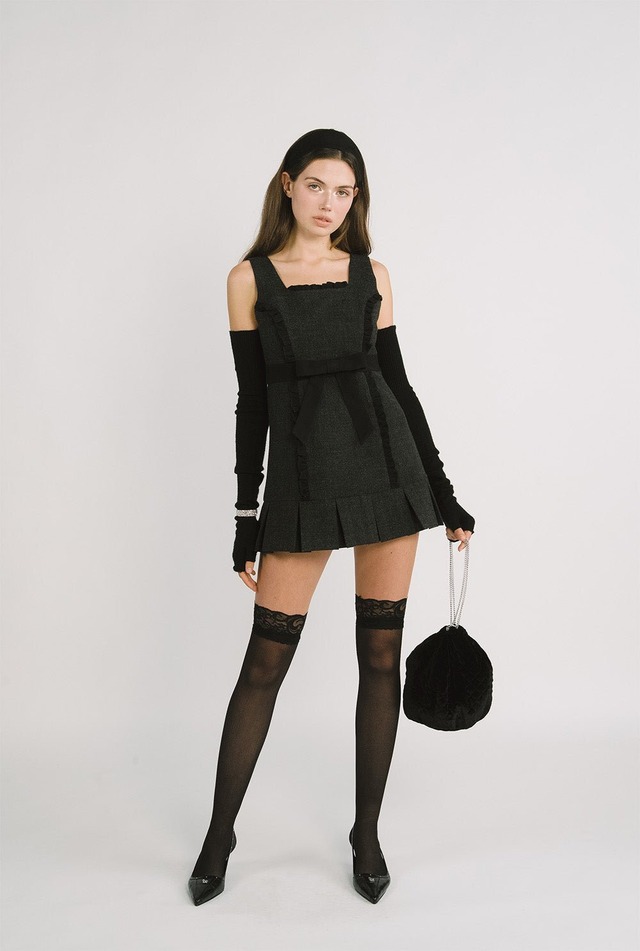 [threetimes] Barbie ribbon dress (charcoal) 正規品 韓国ブランド 韓国通販 韓国代行 韓国ファッション スリータイムズ three times 日本 店舗