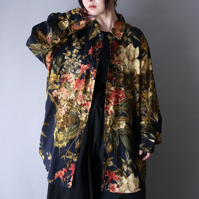 special flower pattern over silhouette shirt