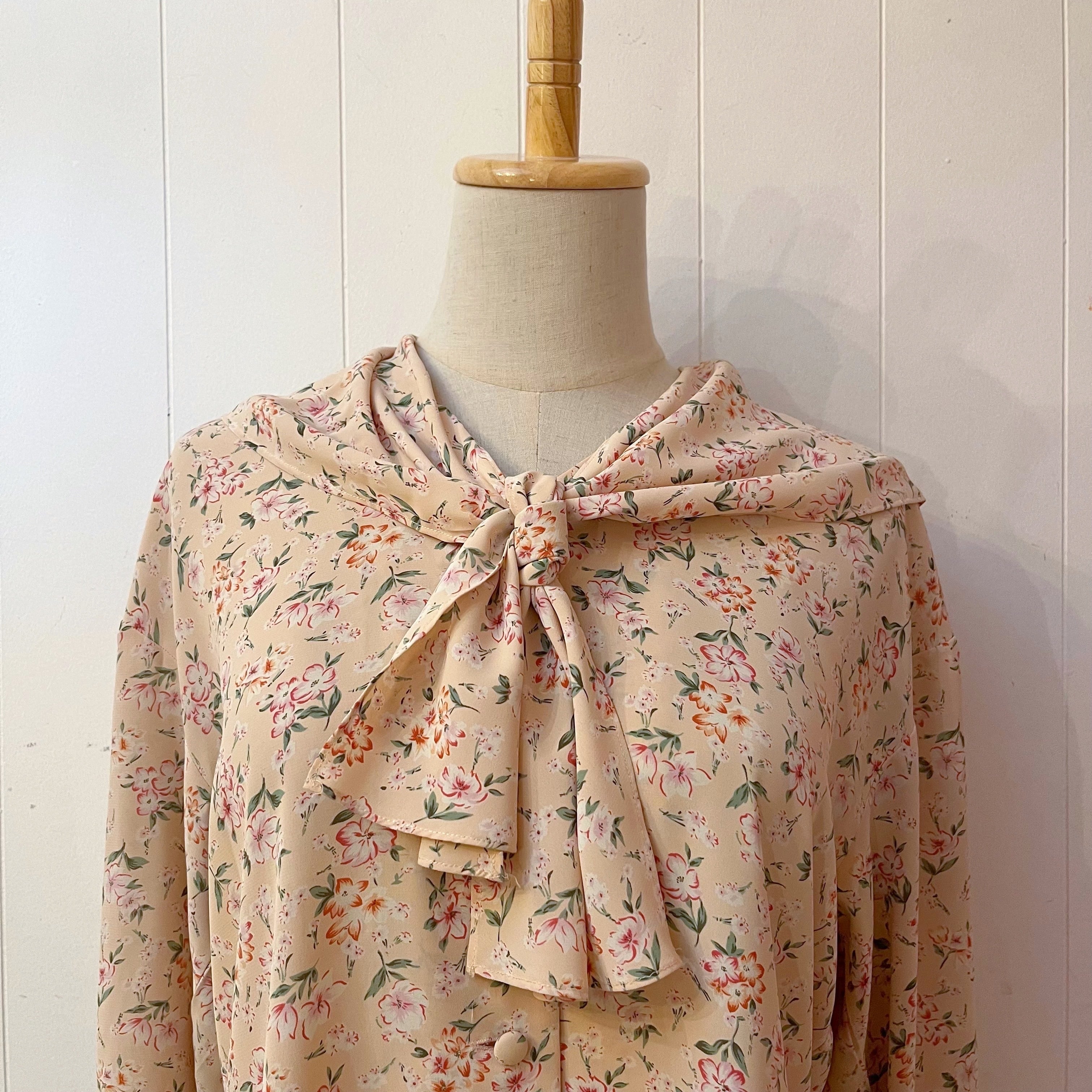 pale pink sailor collar blouse