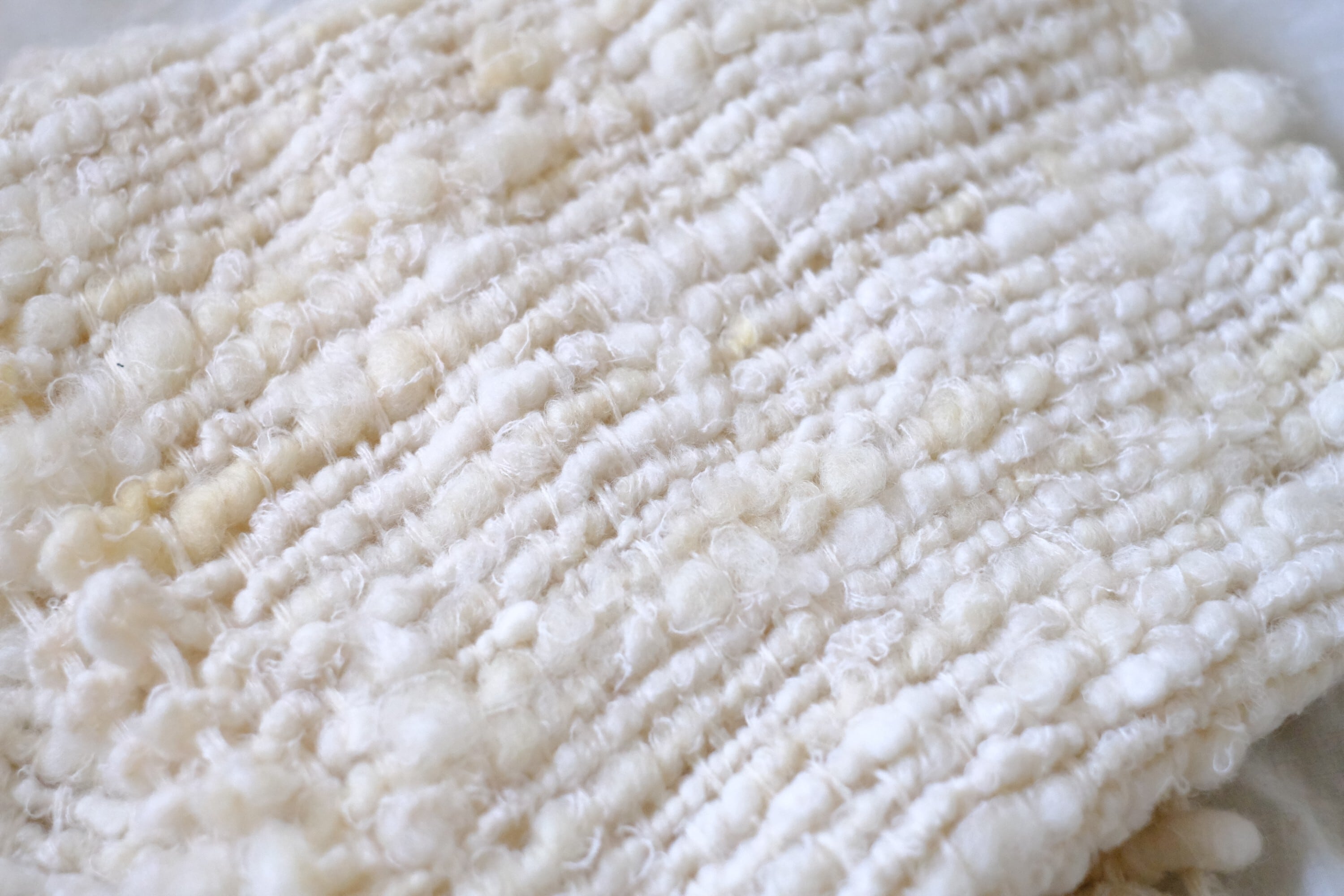 手紡ぎ糸のマフラー　o-0536