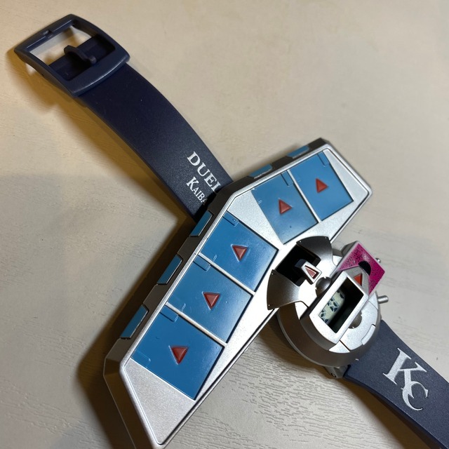 遊戯王<YU-GI-OH!>DUEL DISK watch limited very rare item working with new battery never used brand NEW
