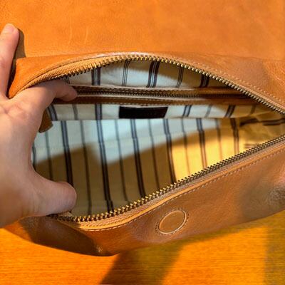 B.stuff 被せ+ファスナーショルダー