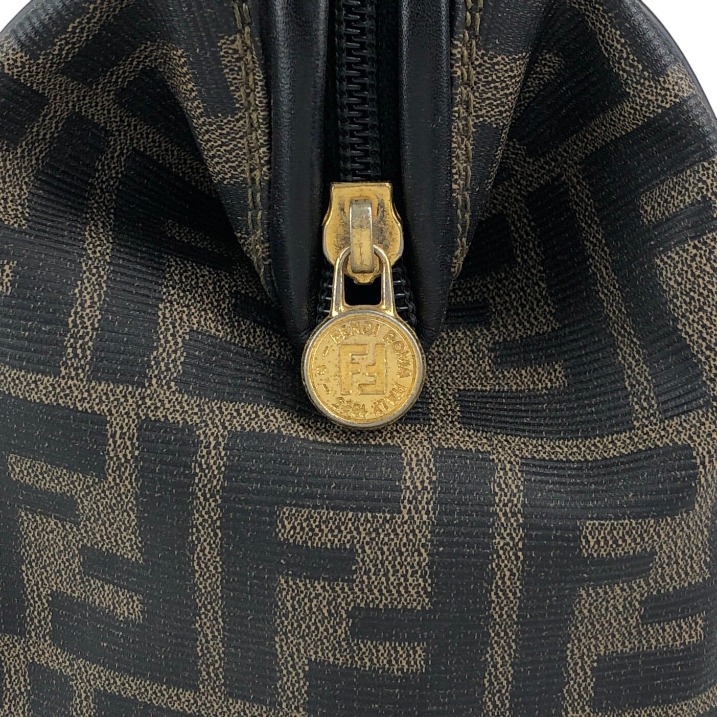 FENDI フェンディ ズッカ ハンドバッグ ブラウン FFロゴ PVCレザー