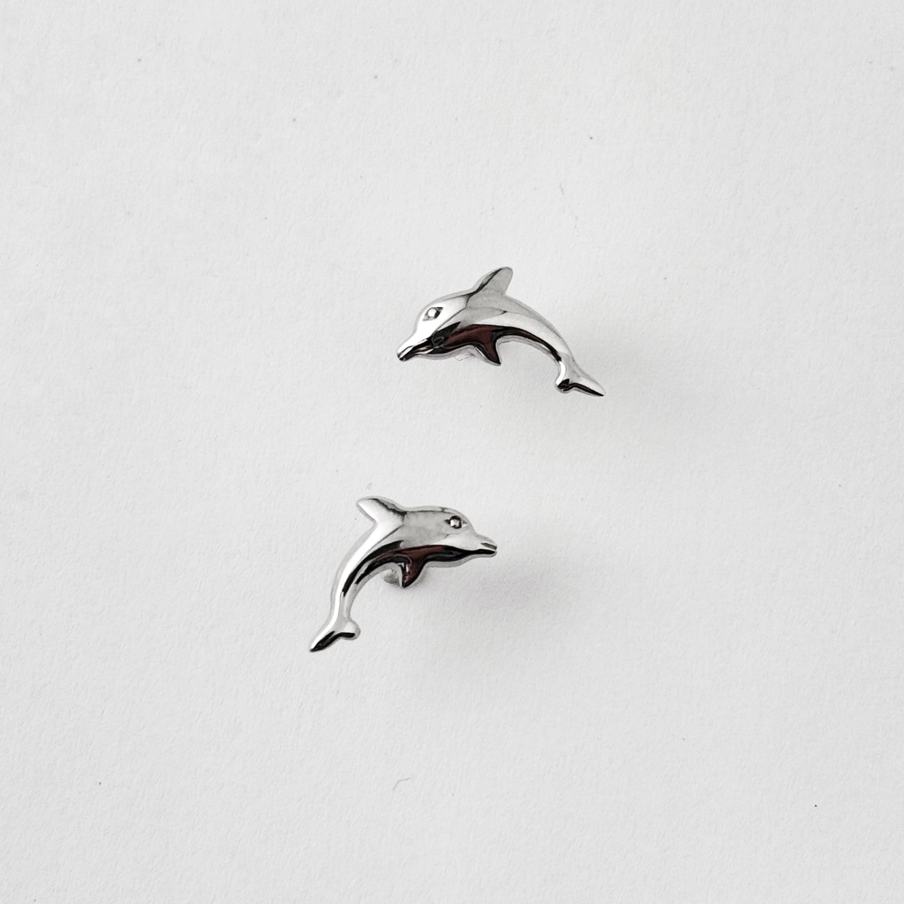 ドルフィン スタッド ピアス ◆◆