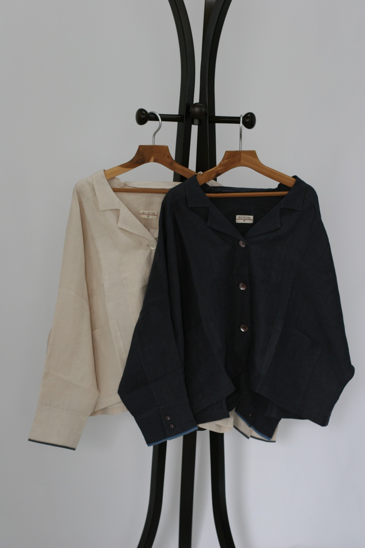 【BUNON】 Khadi Linen Raglan Jacket / Ecru・Charcoal
