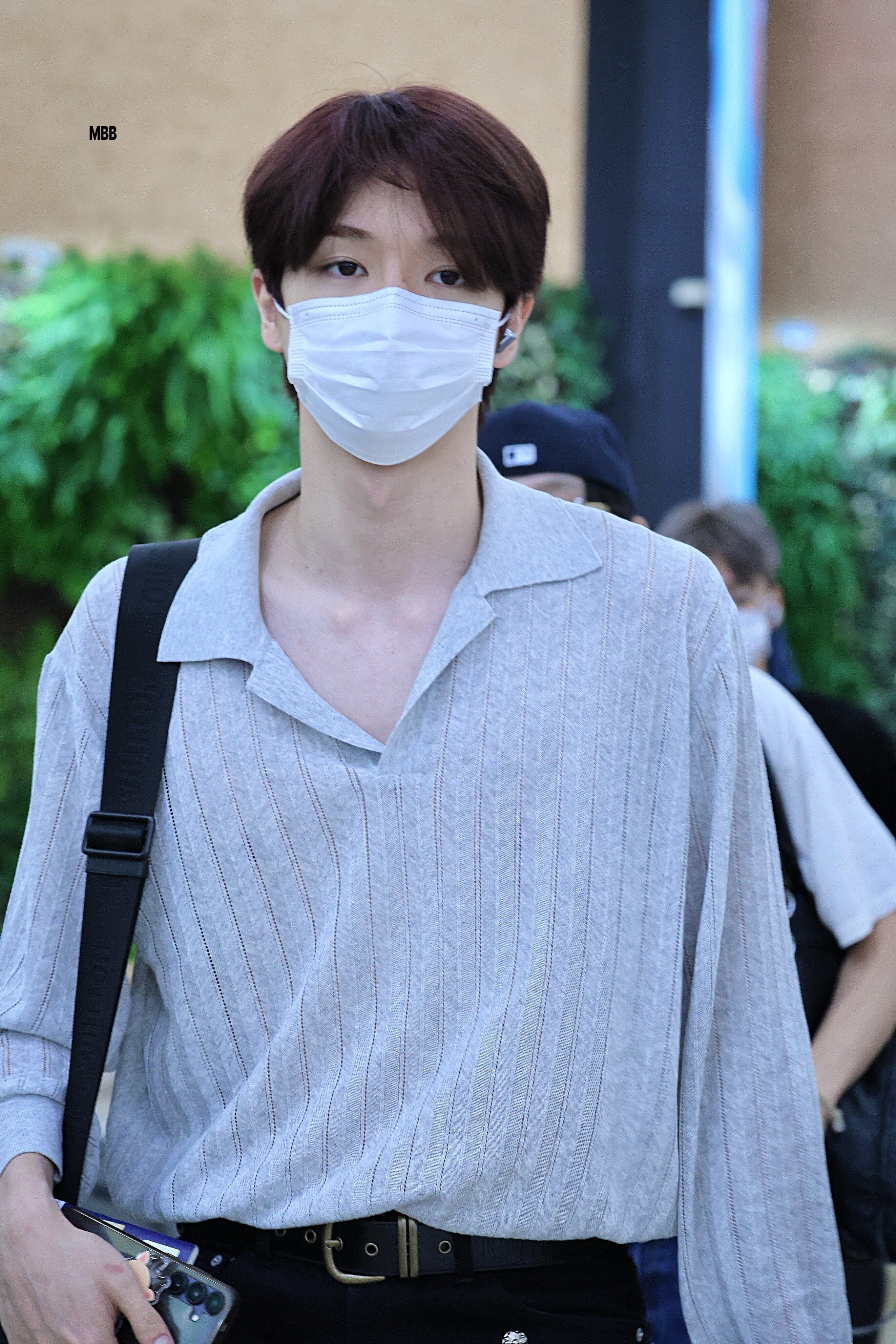 ☆RIIZE ソンチャン 着用！！【RECTO】LACE RIB SHEER KNIT TOP