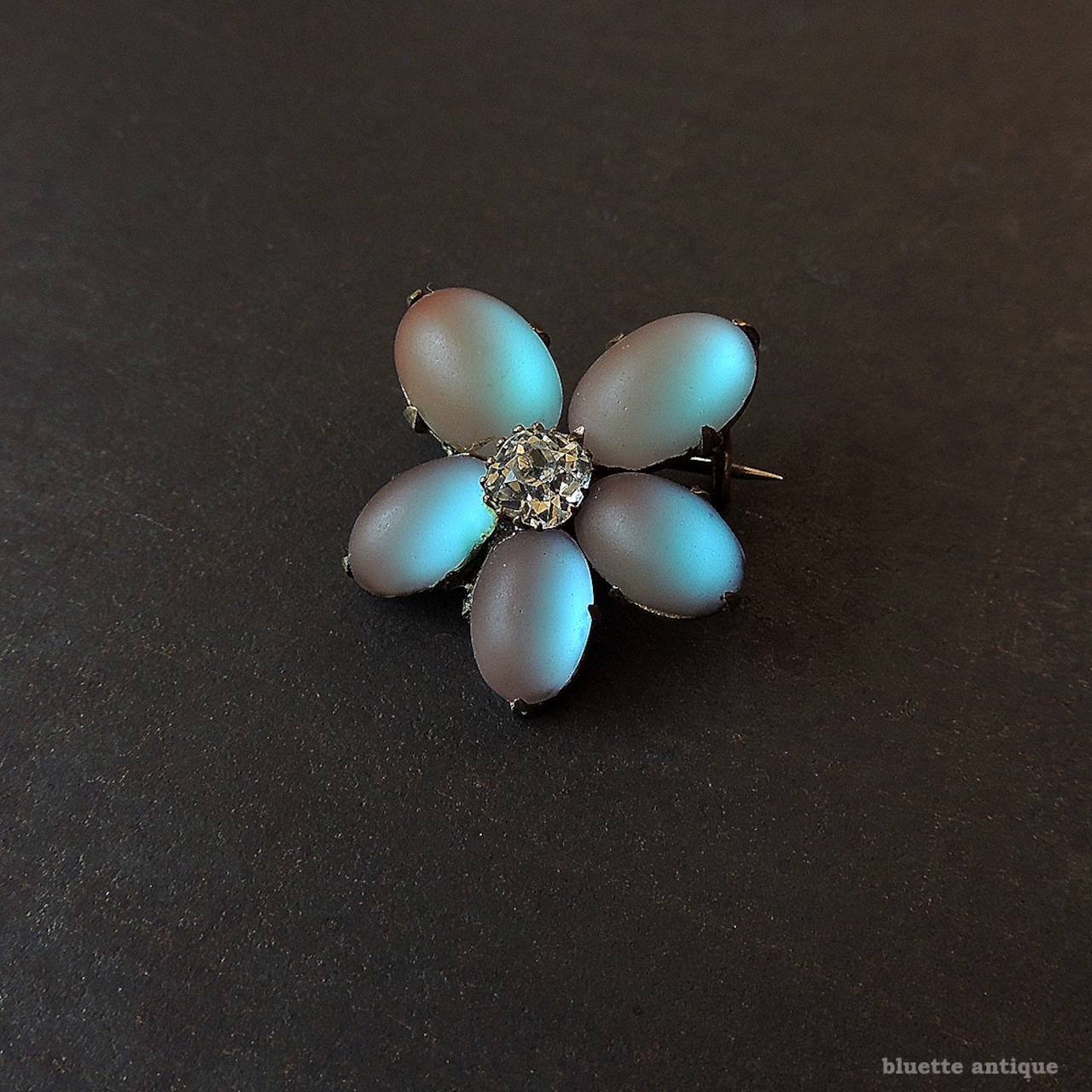 アンティークジュエリー サフィレット すみれ ブローチ【クリア】