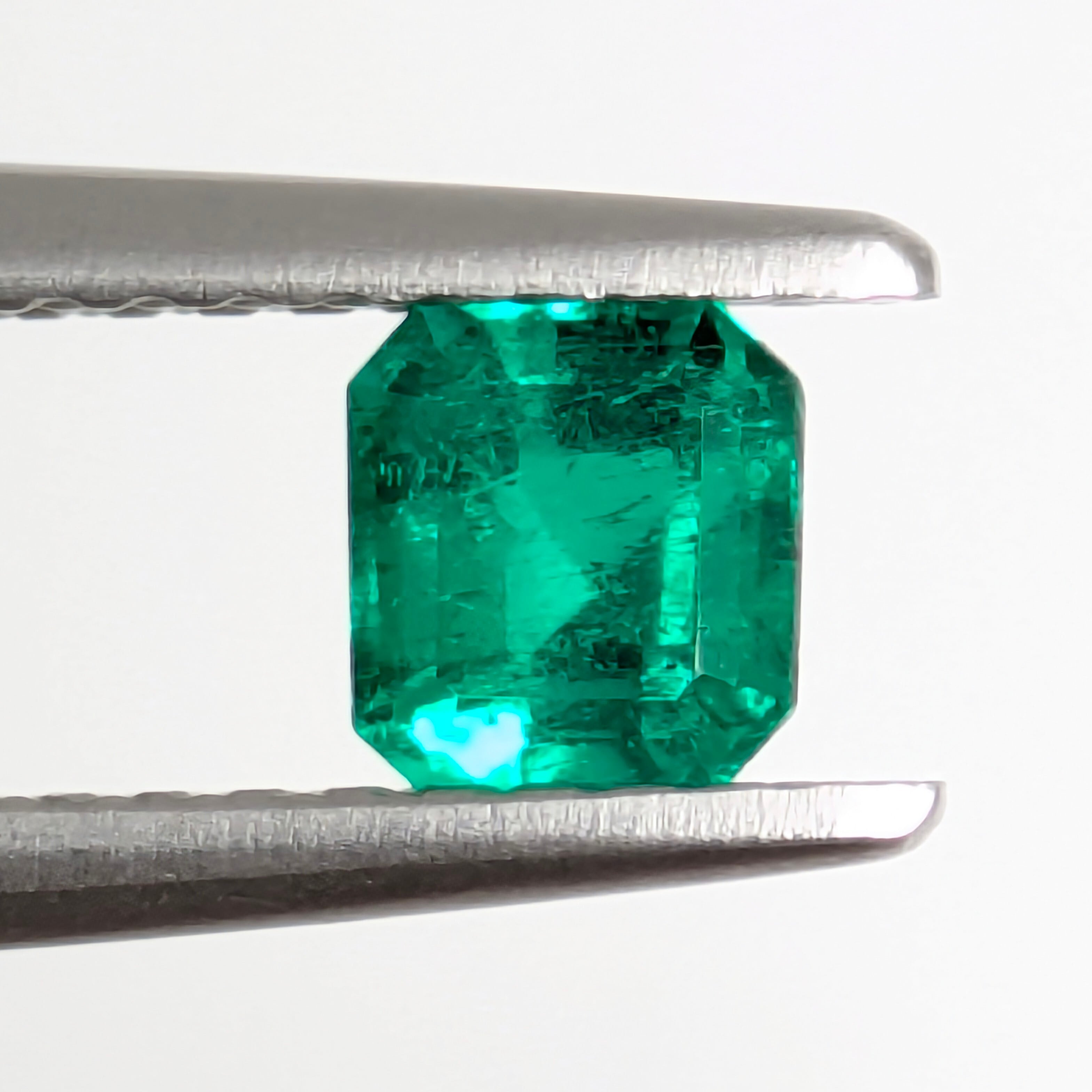 エメラルドルース コロンビア産【0.40ct】 PRO208894 | Gem's Subculture エメラルドルース コロンビア産【0.40ct】 PRO208894 | Gem's Subculture