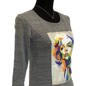 Vivid woman ( 鮮やかな女性 ) 七分袖Tシャツ ヘザーグレー