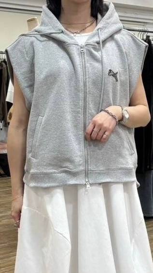 TRANOI. ラウンドフーディーベスト 26-0156 グレー ブラック フリーサイズ トラノイ クルーズ