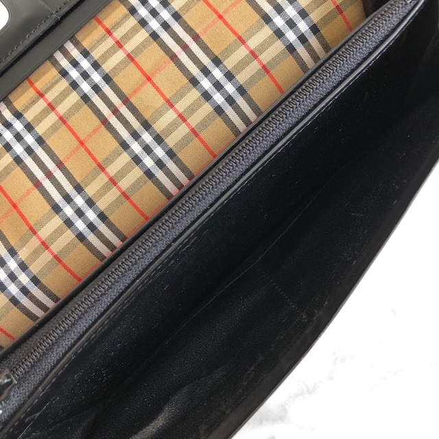 Burberrys'　バーバリーズ　クラシックチェック　レザー　長財布　ブラック　z7j3rz