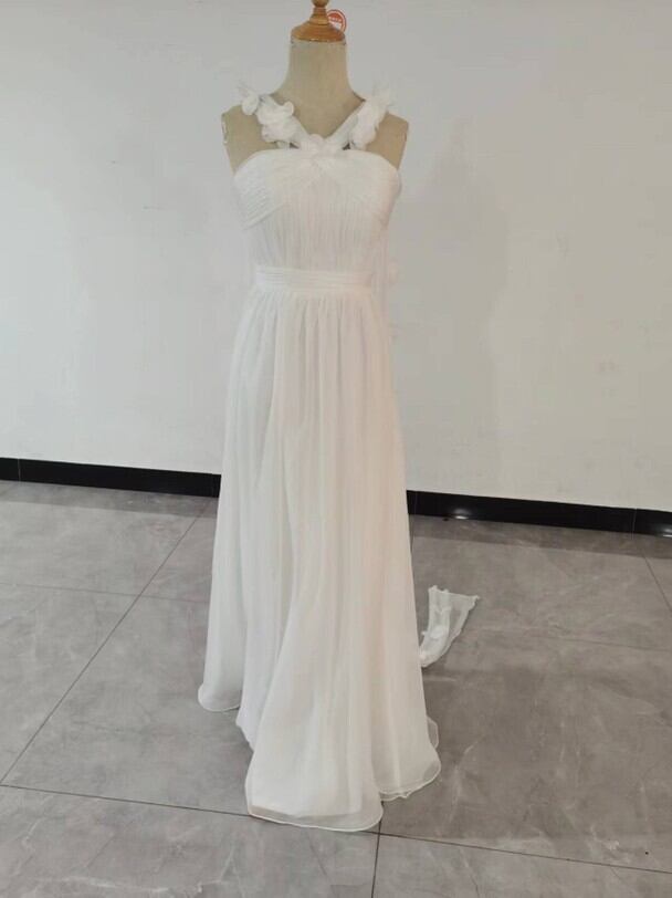 送料無料！人気上昇 オフショル ホワイト パーティードレス 二次会 前  