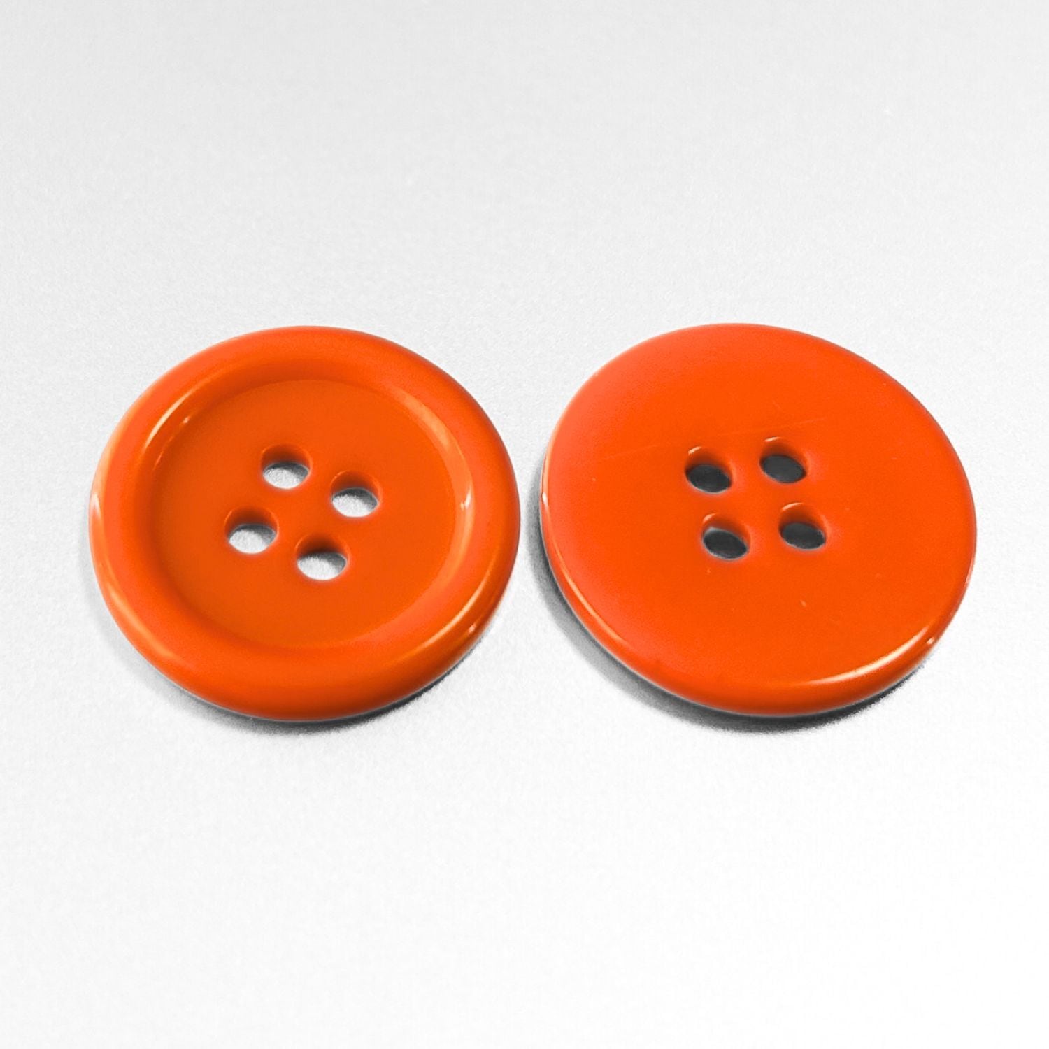 6個セット 艶あり】直径18mm シンプルな4つ穴樹脂ボタン haoa | コモンママ