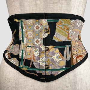 着物コルセット(黒留袖より制作)Kimono Corset (Made of Kurotomesode-Kimono)