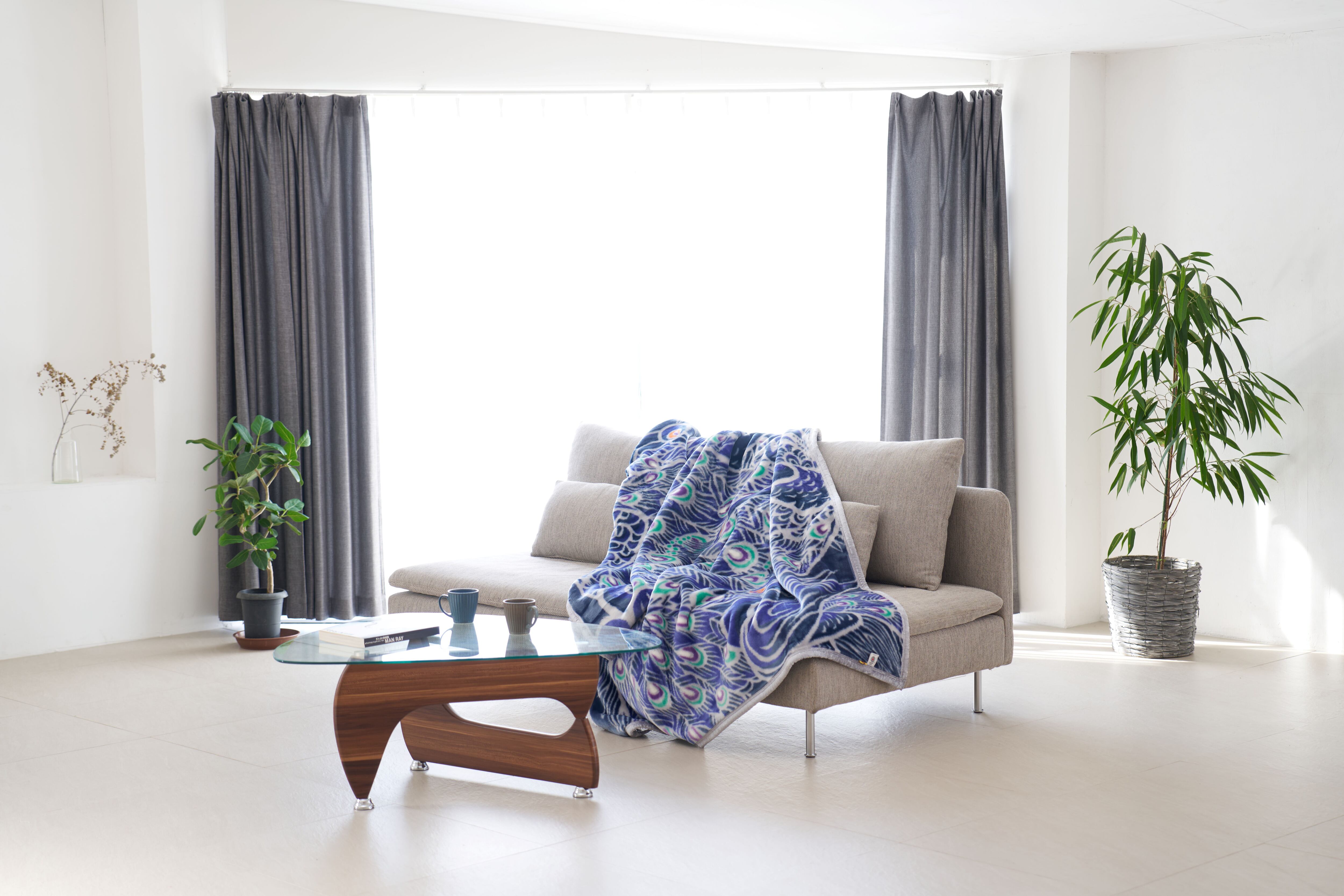 アートブランケット 『Peacock』木村英輝（青色） | 日本毛布工業組合