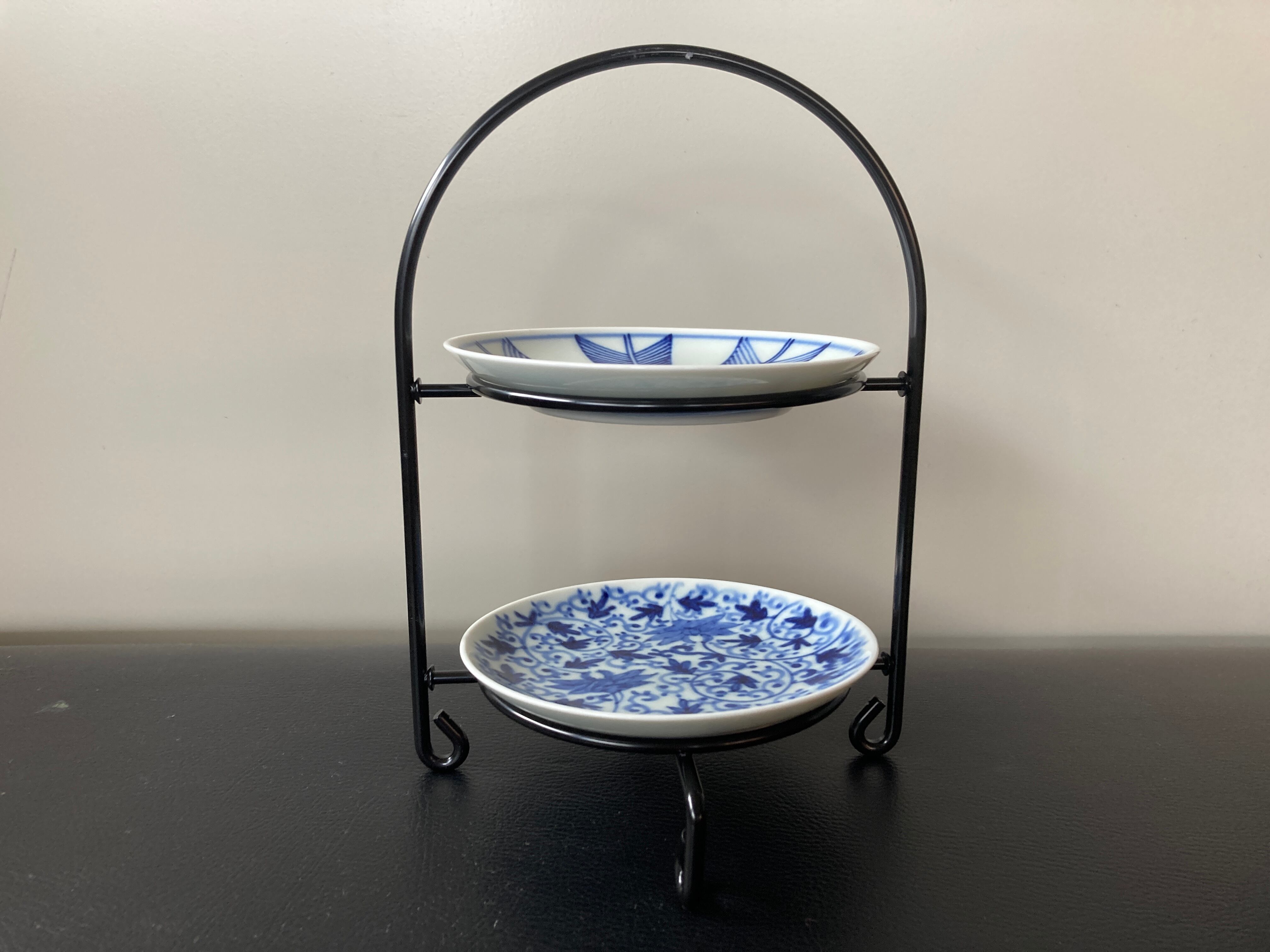 染付伝統文様和皿 | 梶謙製磁社｜有田焼の窯元がつくる縁起物の食器