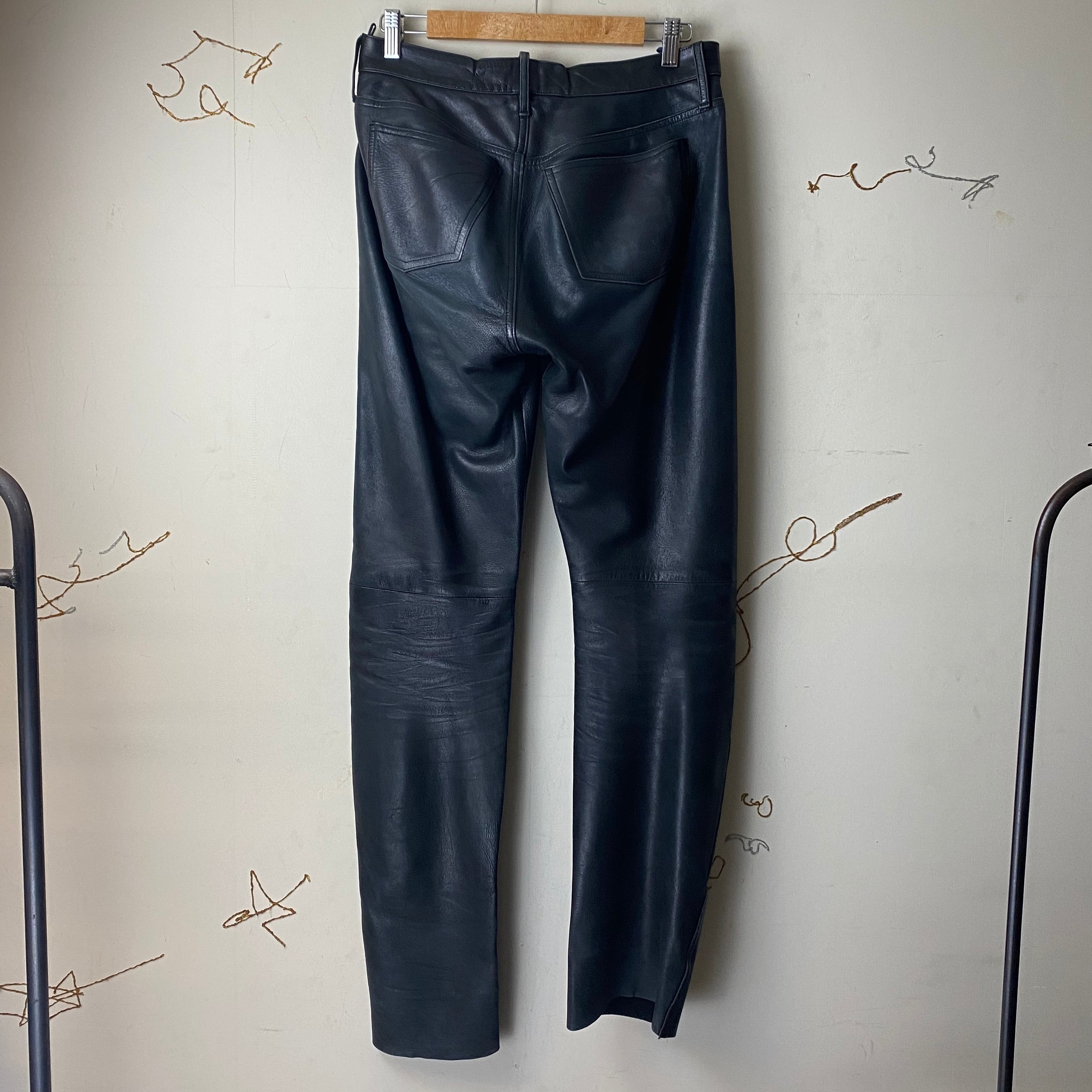 AGNES B. black cow leather pants | NOIR ONLINE