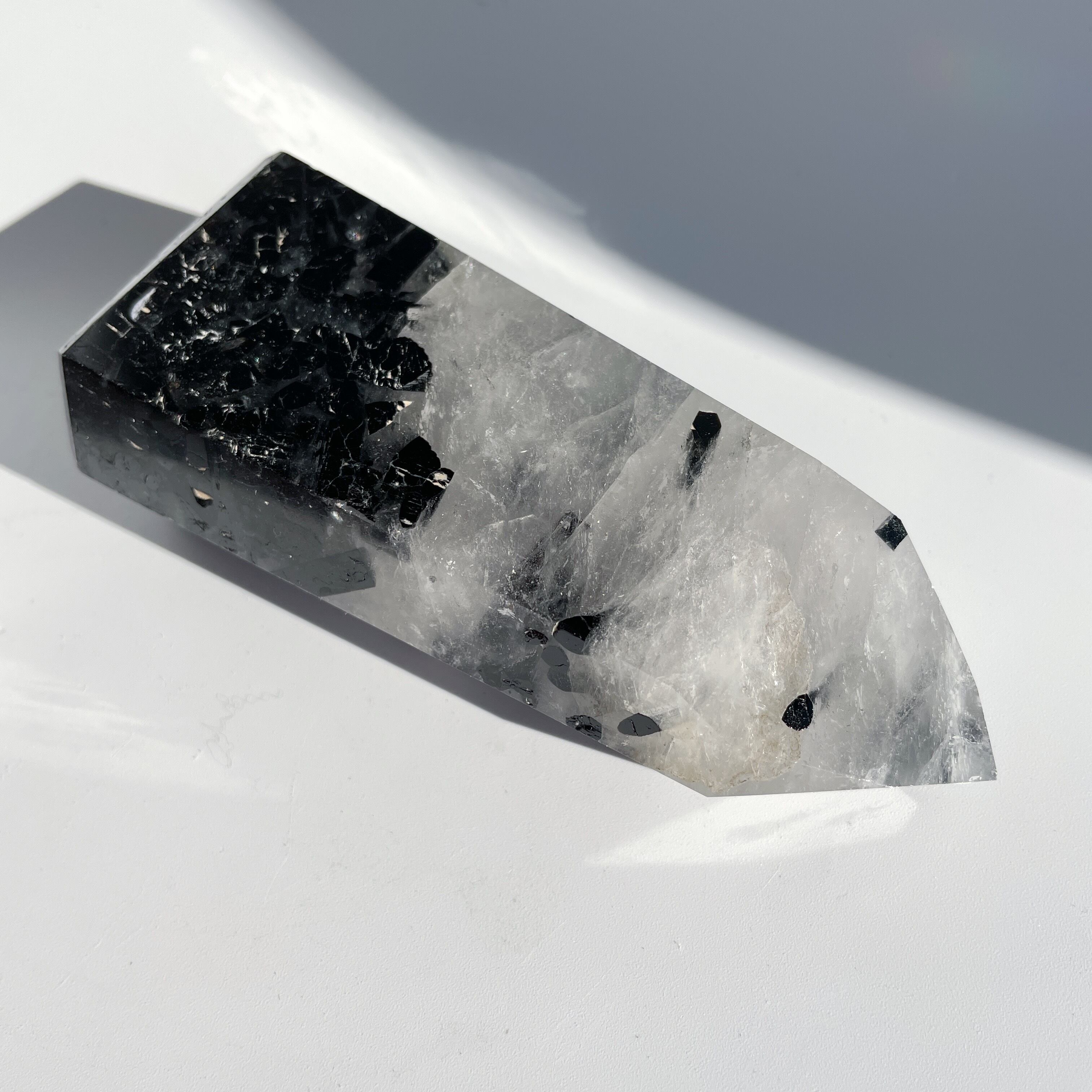 ブラックトルマリンインクォーツ 原石 天然石 パワーストーン 厄除け 魔除け 楽天市場】ブラック トルマリン イン クォーツ ブレスレット