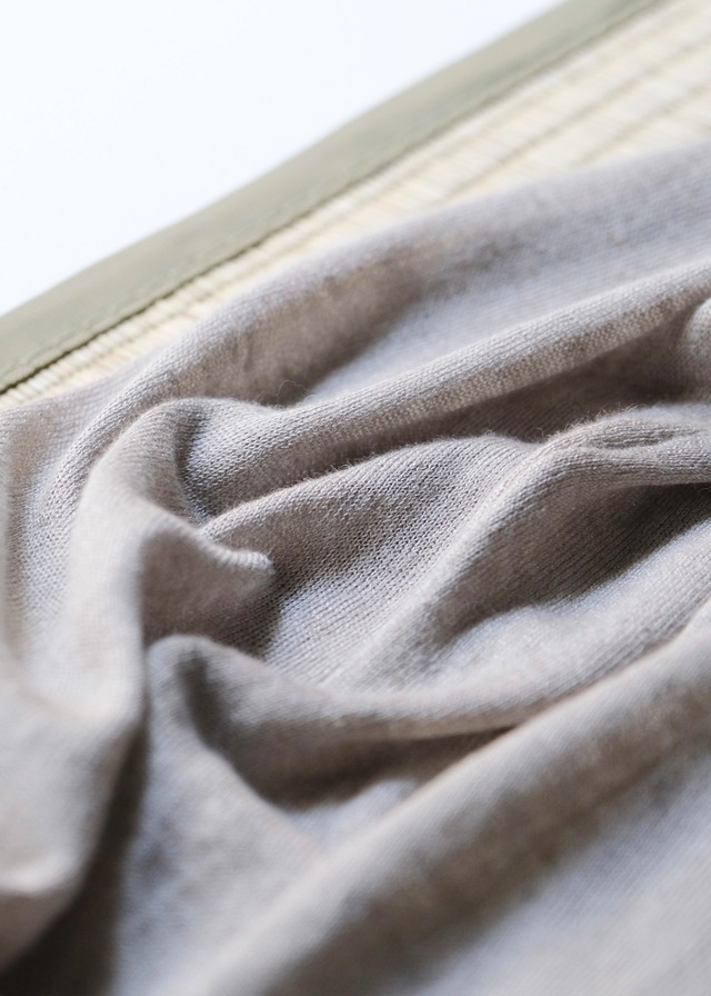 90-00’s HERMÉS silk blend linen v neck knit