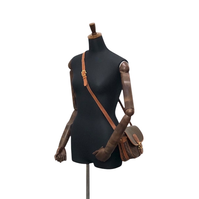 CELINE セリーヌ マカダム ショルダーバッグ ブラウン ブラゾン型押し フロントバックル PVC レザー vintage ヴィンテージ オールド v3jfnr