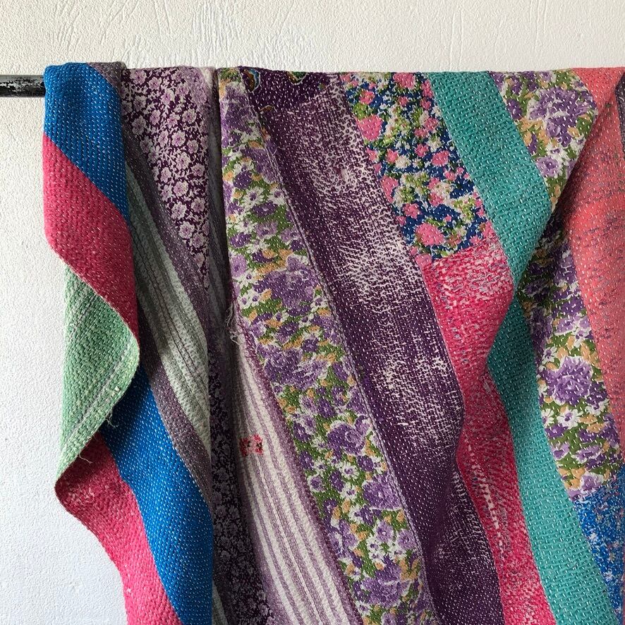 Vintage patchwork kantha quilt pink trim ヴィンテージパッチワーク ...