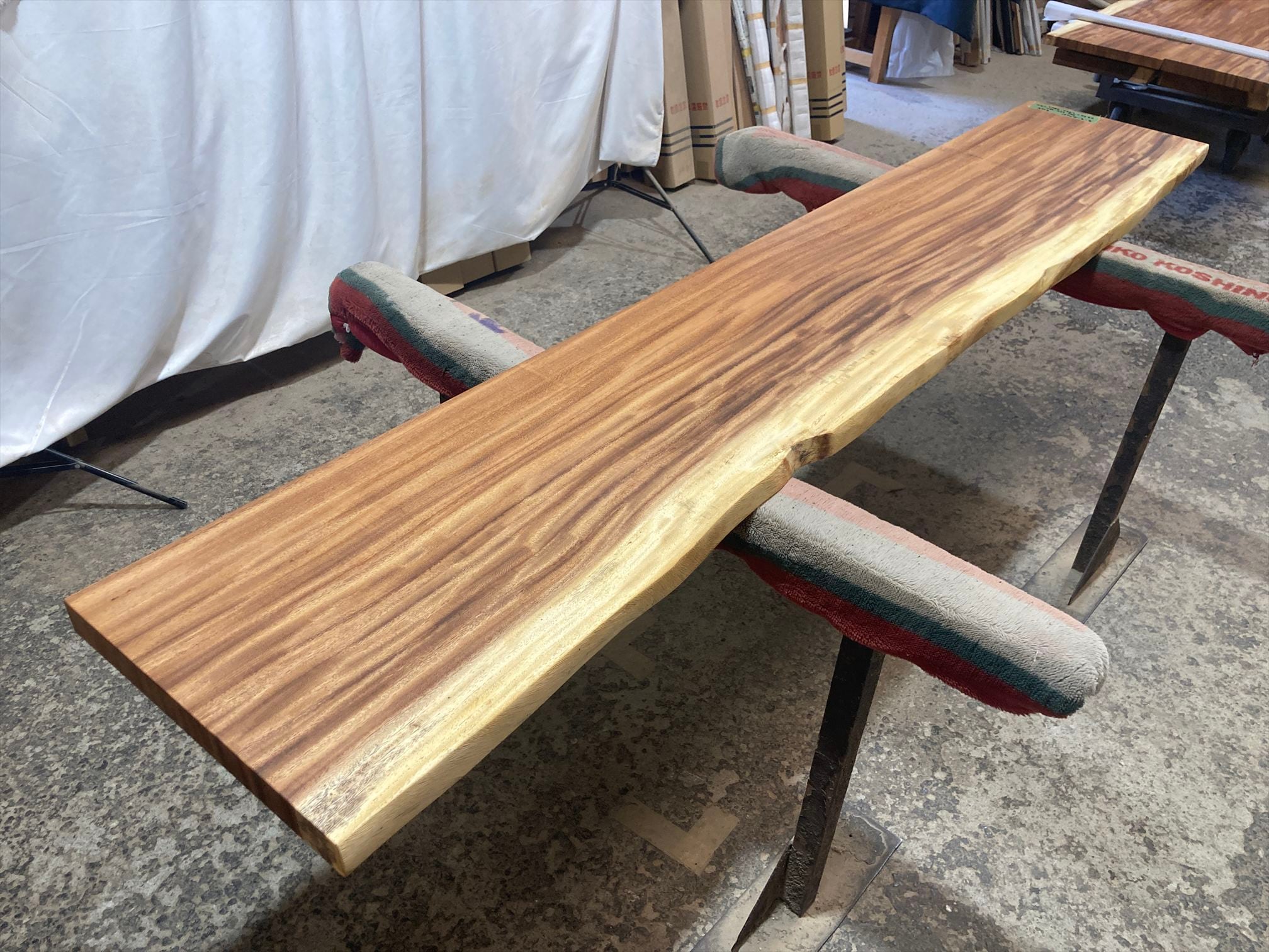 モンキーポッド9105 一枚板無垢 乾燥材 2250x390-350-380x40mm