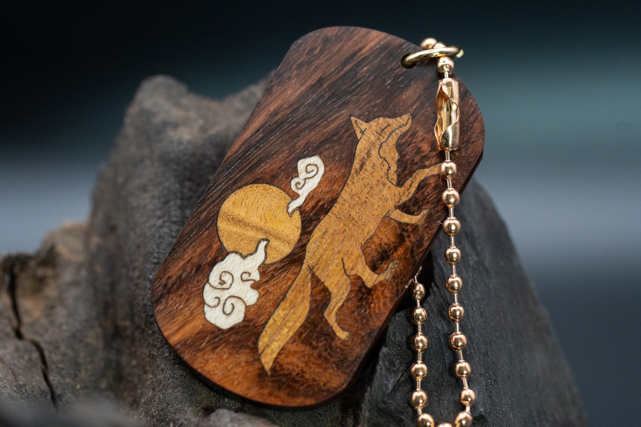 【高級家具のシンボル】 インドローズウッド ドッグタグ 象嵌 十五夜きつね