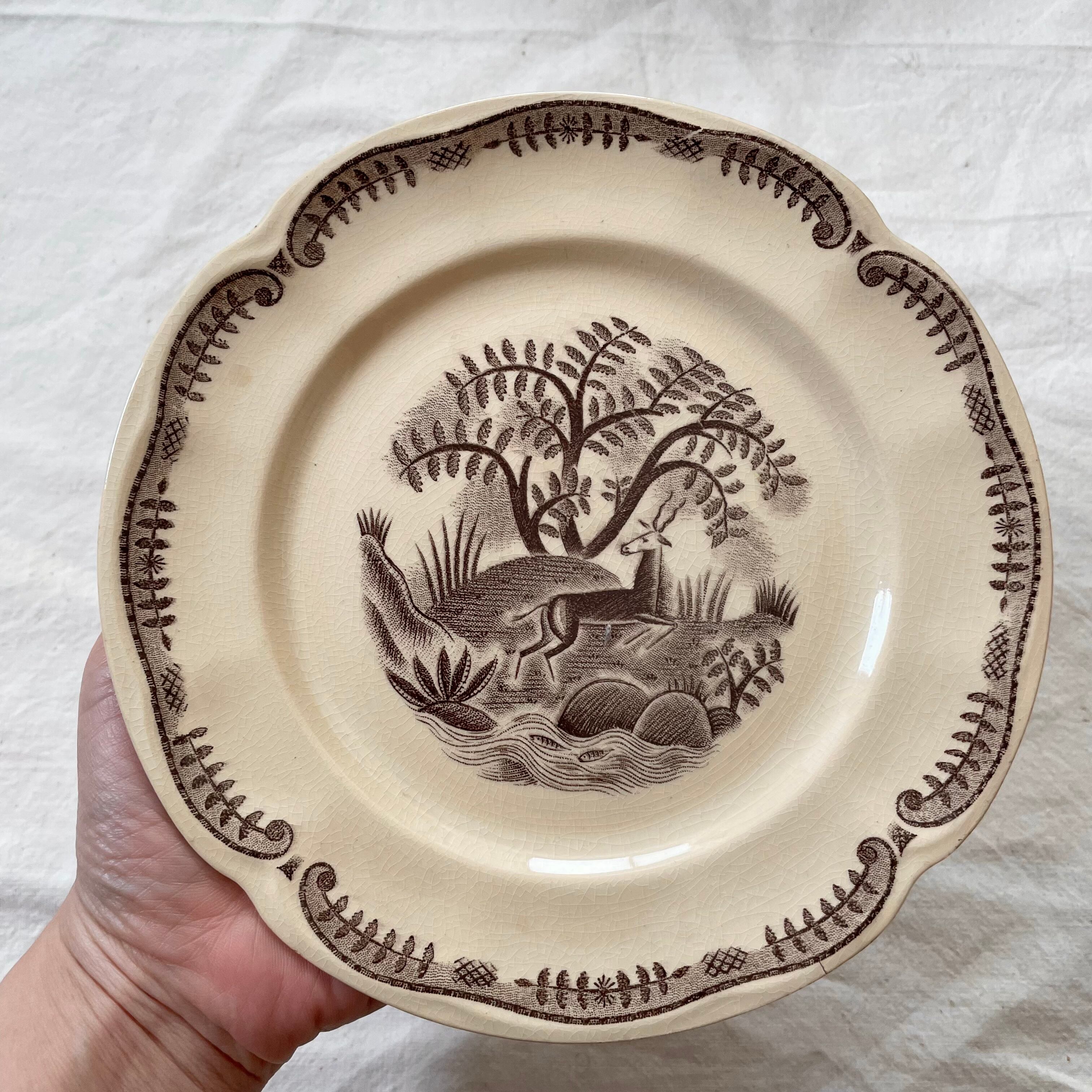 鹿模様のケーキ皿