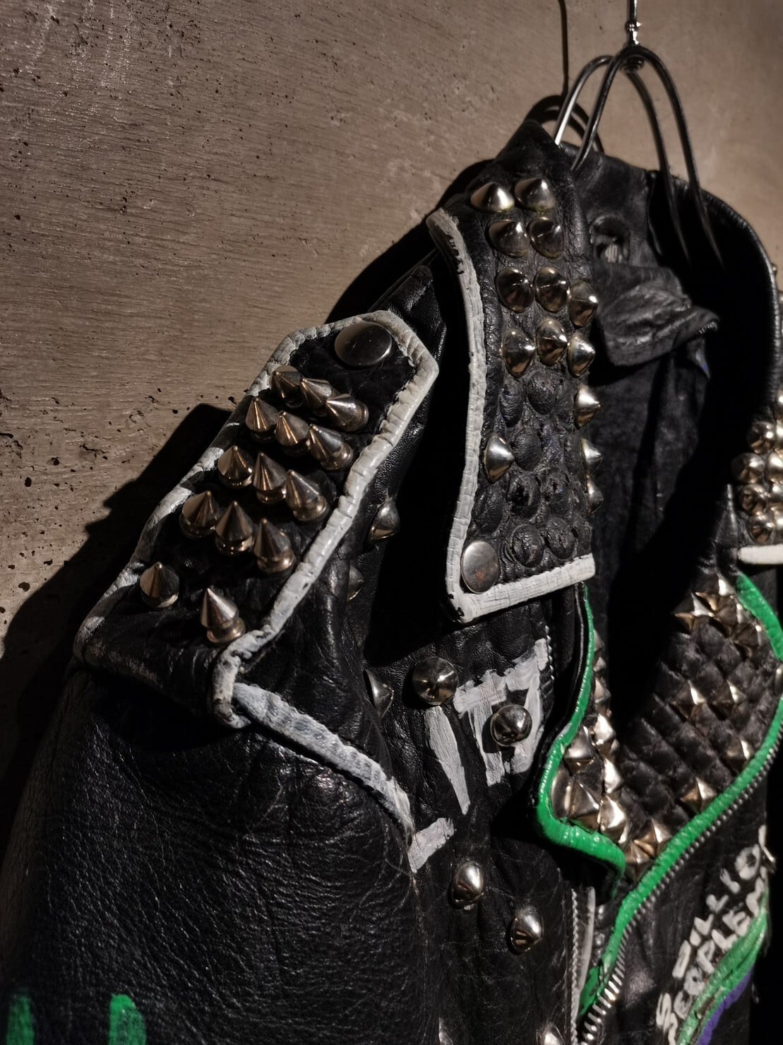 Caka】Special Hand Paint & Studs Punk Custom Vintage Leather