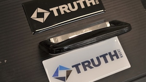 TRUTH JAPAN urethane resin original STICKER（トゥルース ジャパン ウレタンステッカー）