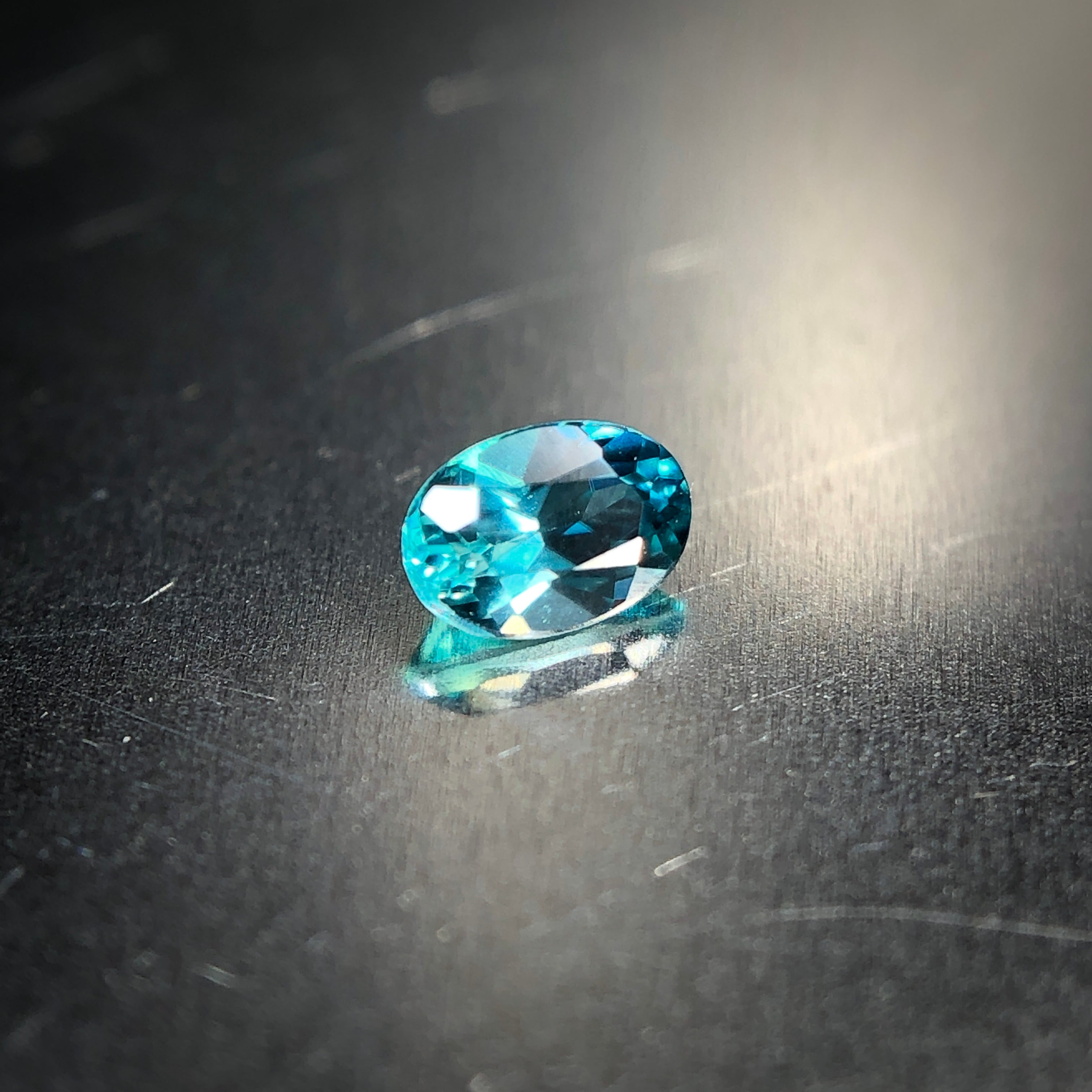 唯一無二の青色 0.07ct 希少石 天然 グランディディエライト