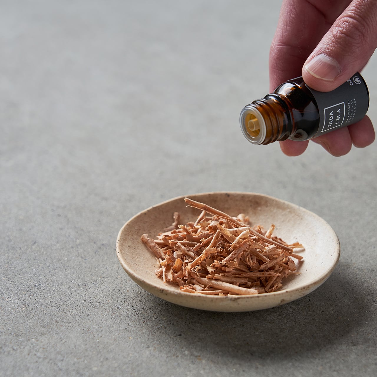 器とアロマ 】白い器 (木屑付き) | TADAIMA AROMA WEB SHOP