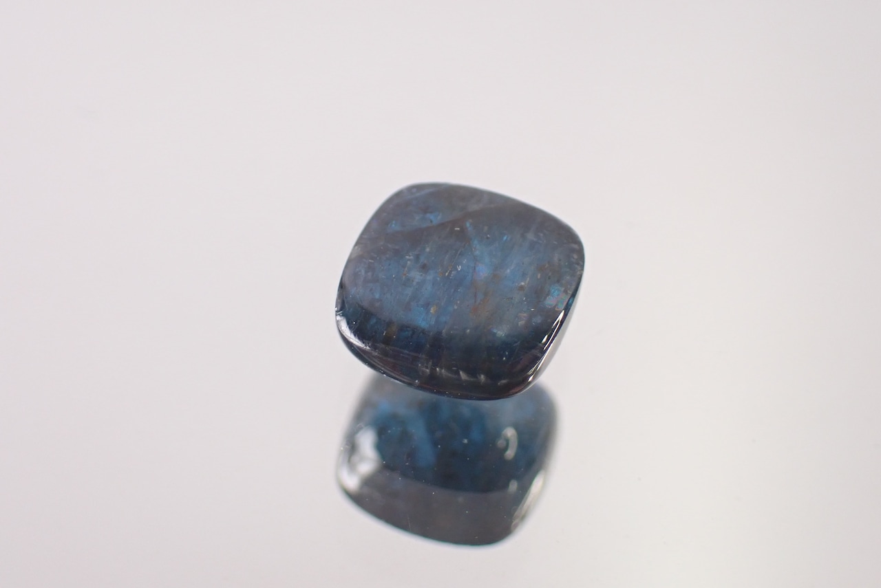 インディゴカイヤナイト　2.24ct　[D9-153]