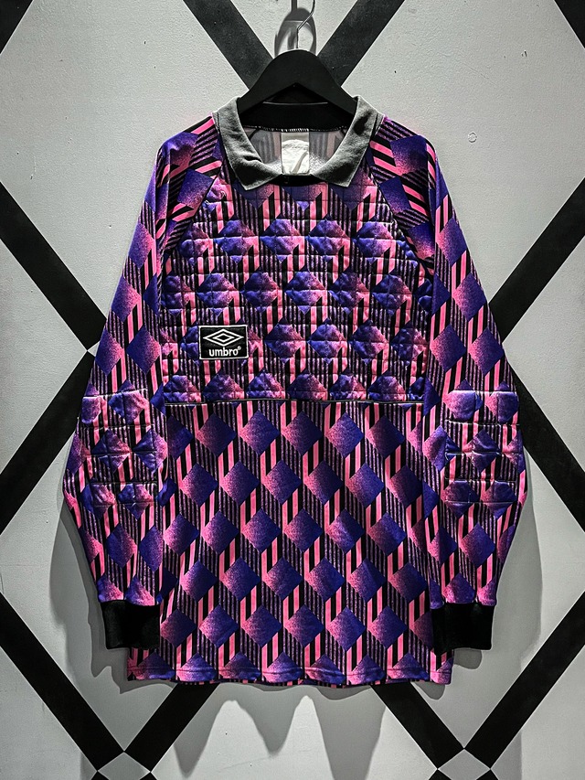 【X VINTAGE】"OLD UMBRO" Geometric Pattern L/L Football Shirt