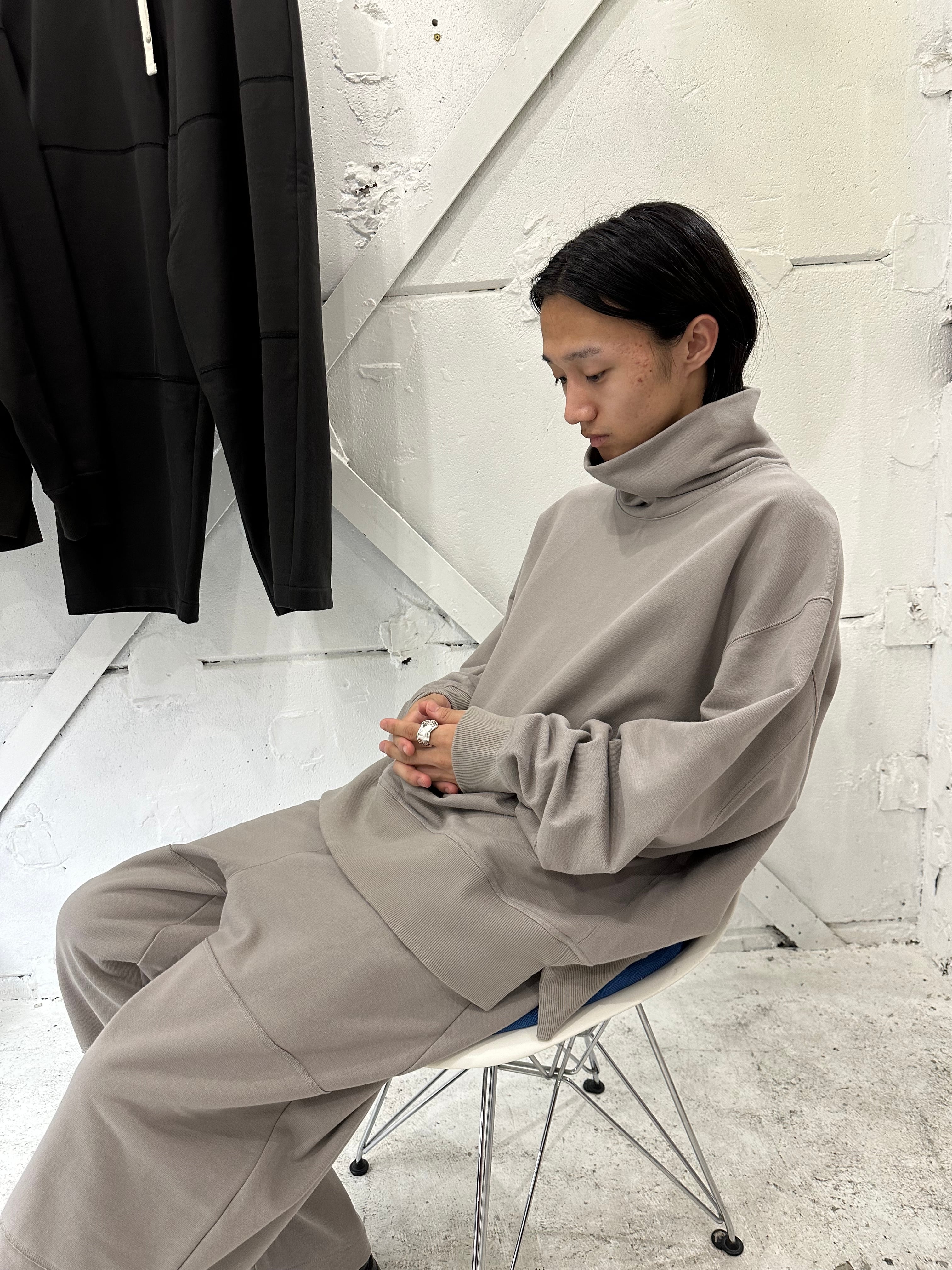 VOAAOV』 URAKE High Neck Sweatshirt / GREY | SUKIKIRAI VOAAOV』 URAKE High Neck Sweatshirt / GREY | SUKIKIRAI