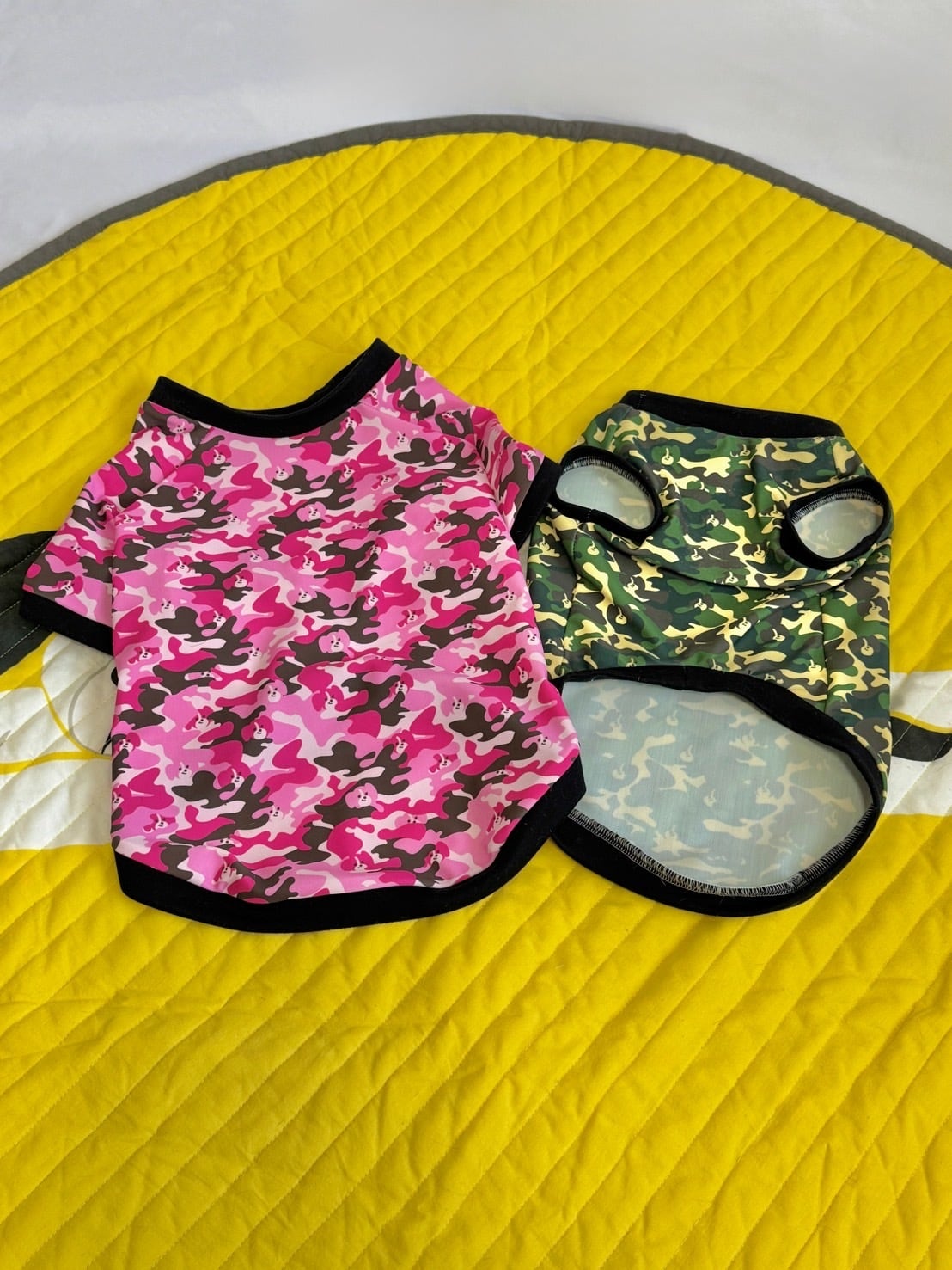 迷彩ビーグル柄トップス